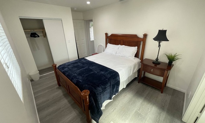 Orange Casa | Avocado Tree Guesthouse. Modern. Clean 2 bed/2bath