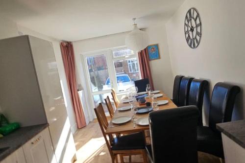 Exmouth Casa | Avocet View *sleeps 10*