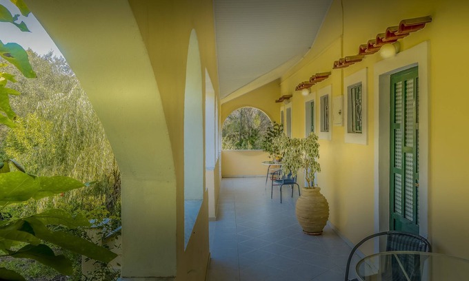 Kavos Apartamento | Avonlea Garden Studio A4