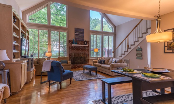 Donelson Apartamento | ¡Galardonado Chalet Retreat-Downtown Nashville Opry y más! Socio principal