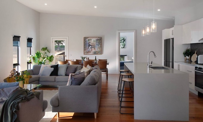 Daylesford Casa | Away- an architecturally designed gem, great location!