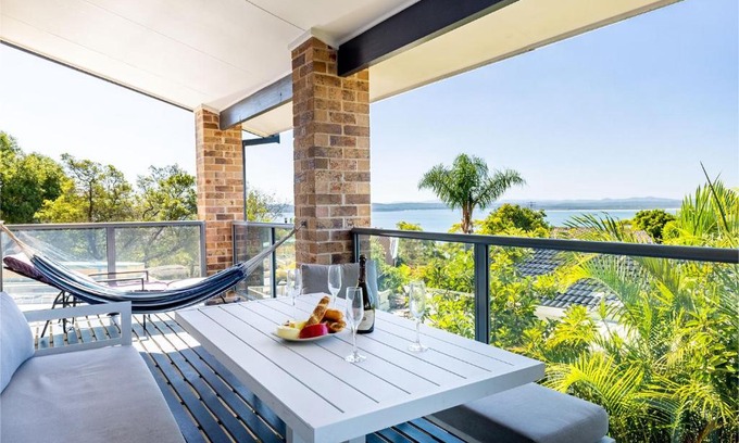 Nelson Bay Casa | Away Nelson Bay, 29 Wollomi Ave - Spacious family home with water views, pet friendly, Wifi & aircon