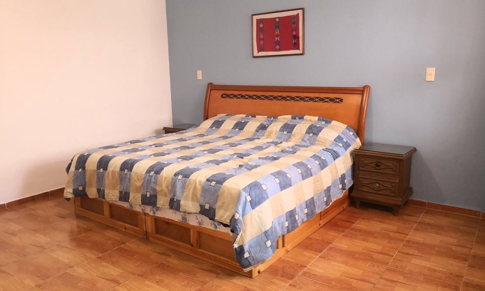 Barrio del Cerrillo Casa | Impresionante habitación con cama extragrande en el centro de la ciudad