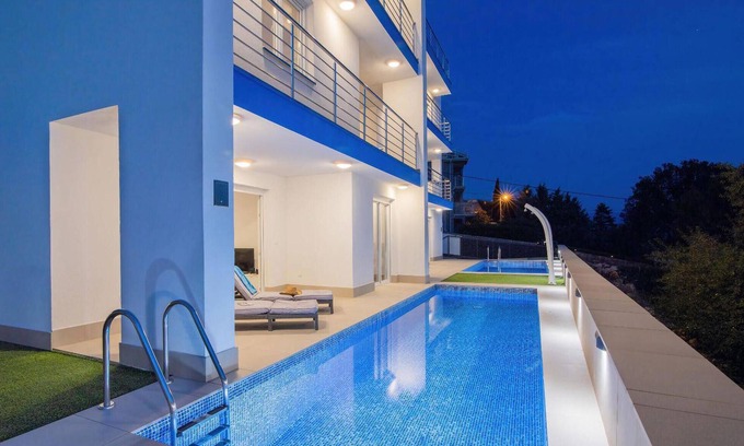 Novi Vinodolski Apartamento | Impresionante apartamento en Smokvica.