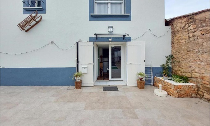Balaruc-les-Bains Apartamento | Awesome Apartment In Balaruc-Les-Bains With Wifi