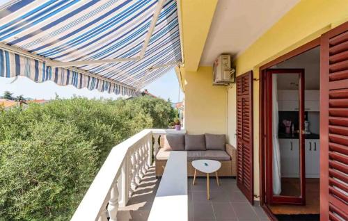 Bibinje Apartamento | Awesome Apartment In Bibinje With Wifi