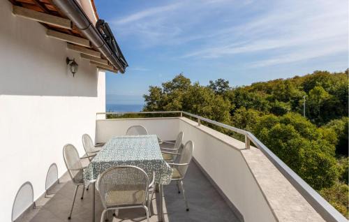 Brsec Apartamento | Awesome Apartment In Brsec With Wifi