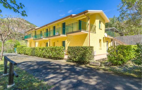 Ghiaia Apartamento | Awesome Apartment In Deiva Marina