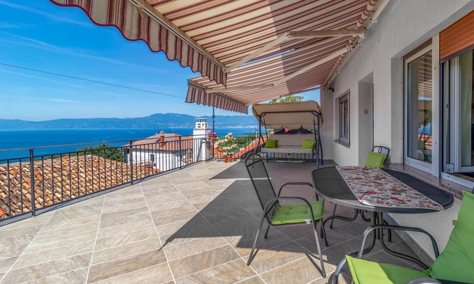 Kostrena Apartamento | Impresionante apartamento en Kostrena.