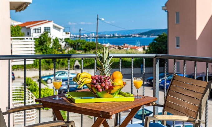 Kastel Kambelovac Apartamento | Awesome Apartment In Kastel Kambelovac