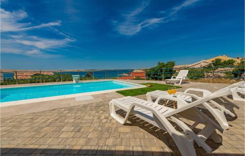Kustici Apartamento | Awesome Apartment In Kustici, Novalja