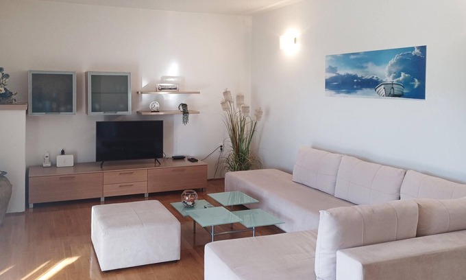 Ist Apartamento | Impresionante apartamento en Otok Ist.