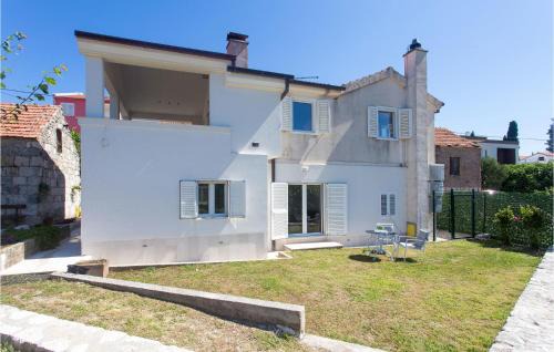 Omis Apartamento | Awesome Apartment In Podgrade