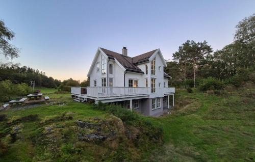 Tysnes Casa | Awesome Apartment In Uggdal With Wifi