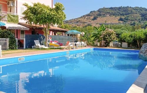 Nocera Scalo Apartamento | Awesome Apartment In Nocera Terinese