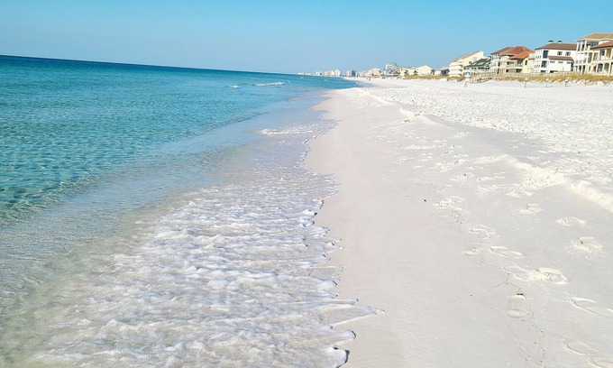 Frangista Beach Condominio | Awesome Ground Floor Condo, Steps From Beach, Heated Pool & Spa! Pet Friendly!