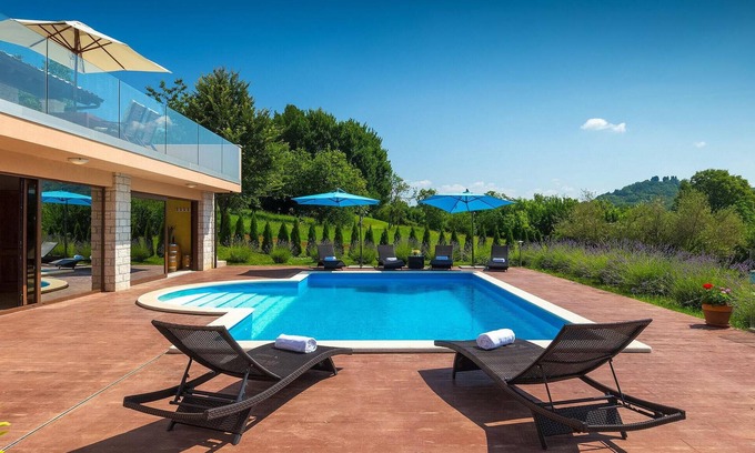 Buzet Casa | Impresionante casa en Buzet