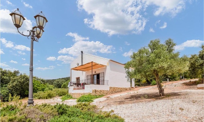 Estepa Casa | Awesome Home In Estepa With Kitchenette