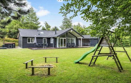 Fjellerup Casa | Awesome Home In Glesborg With Sauna