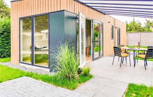 Heinkenszand Casa | Awesome Home In Heinkenszand With Wifi