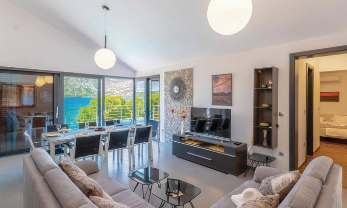 Kneza Casa | Impresionante casa en Kneze