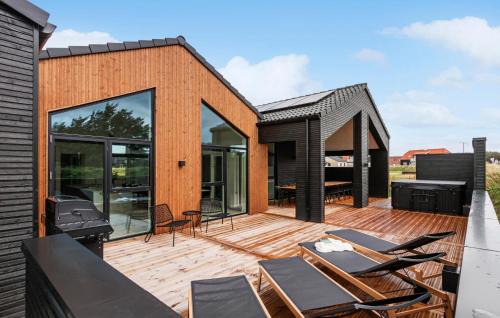 Lokken Casa | Awesome Home In Løkken With Sauna
