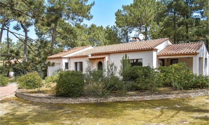 La Faute-sur-Mer Casa | Awesome Home In La Faute Sur Mer
