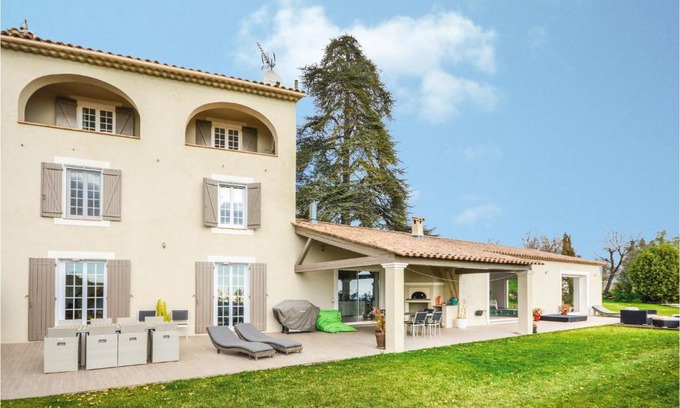 La Gaude Casa | Awesome Home In La Gaude With Kitchen