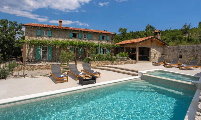 Ripenda Verbanci Casa | Impresionante casa en Labin con WiFi