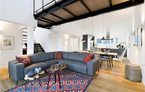 Lembruch Casa | Awesome Home In Lembruchdümmer See