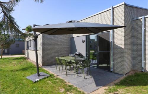Lembruch Casa | Awesome Home In Lembruchdümmer See