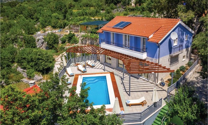 Lovrec Casa | Awesome home in Lovrec with 3 Bedrooms, WiFi and Heated swimming pool