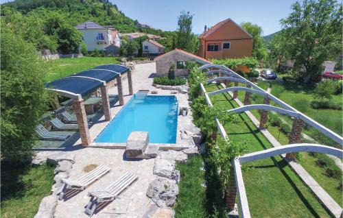 Sinj Casa | Awesome Home In Sinj With Sauna