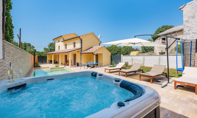 Jursici Casa | Impresionante casa en Svetvincenat