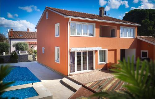Valbandon Casa | Awesome Home In Valbandon