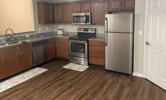 Macomb Casa | Awesome location Peaceful