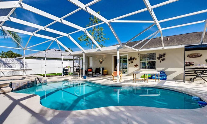 Indian Trails Casa | Awesome Pool House in Palm Coast, FL**10 min to the beach