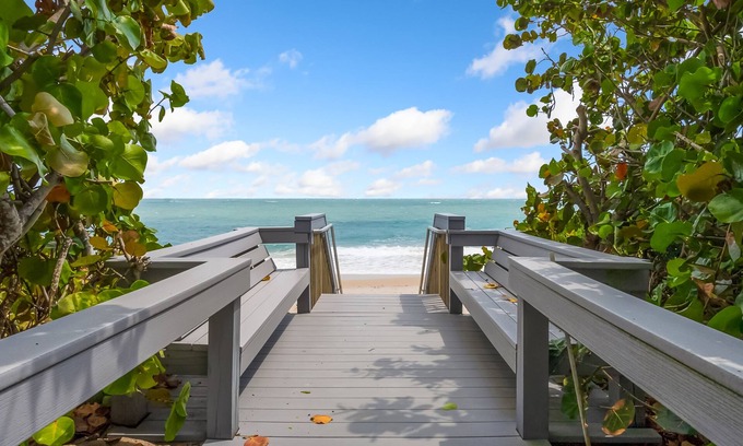 South Beach Casa | Awesome pool house just steps from the beach on the island in Vero!