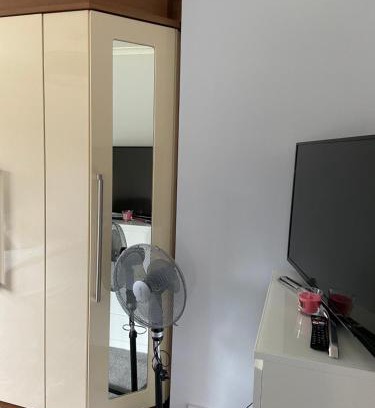 Birmingham Casa | Aylesbury Manor
