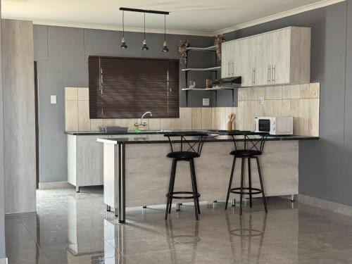 Oshakati Apartamento | Aza's self catering apartments