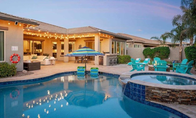 Gilbert Casa | Azalea Palms: Luxe Home, Putt, Pool, Spa, Firepit
