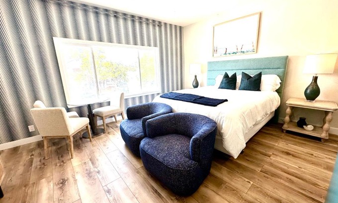 San Clemente Apartamento | AZUL on Avenida Del Mar (1/2 Mile to the PIER!)