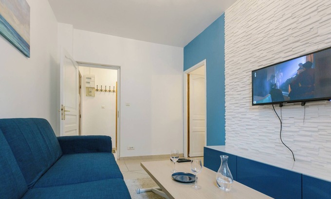 Cronenbourg Est Apartamento | Azur 2-room fully-equipped apartment in Strasbourg in a quiet neighborhood.