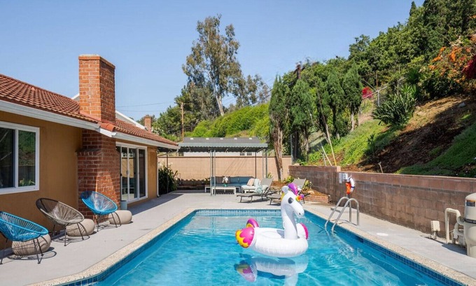 Montebello Casa | Azure Escape | Games| Close to DT| Swimming Pool