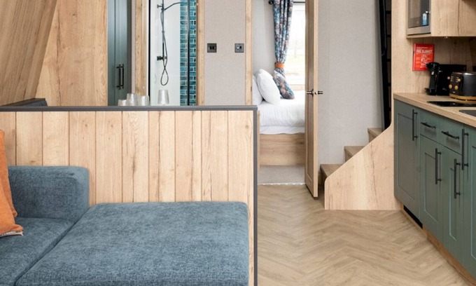 Great Billing Cabina | Azure Horizons Glamping - The Brook Pod GV18