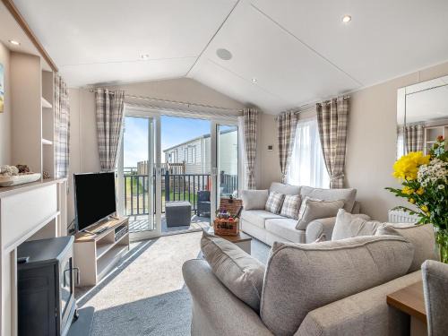 Corton Casa | Azure View