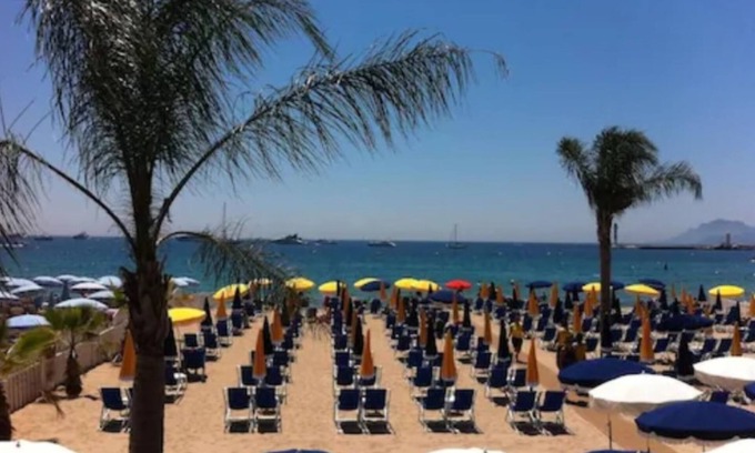 Cannes City Centre Hotel | Azurene Royal Hotel