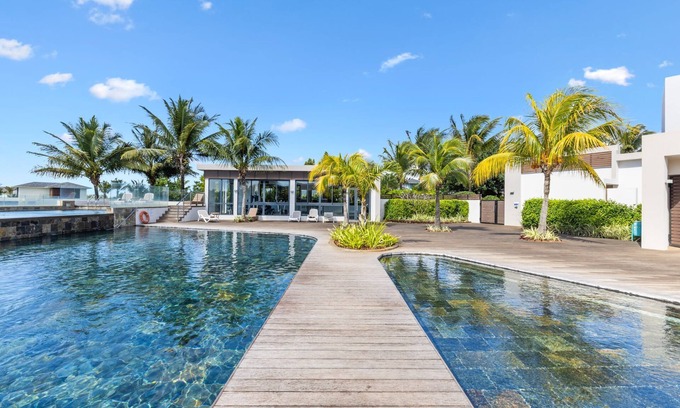 Roches Noires Apartamento | Azuri Soliflore 13 - Three Bedroom Apartment, Sleeps 6