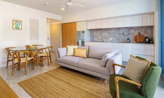 Bokarina Apartamento | Azzure Beachside Retreat - Pool, Gym & Steam Room