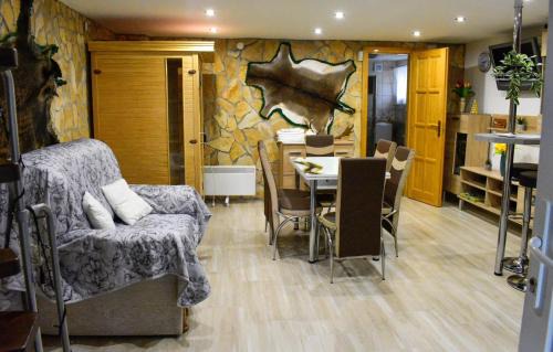 Kaposvar Apartamento | Bíbic Vendégház